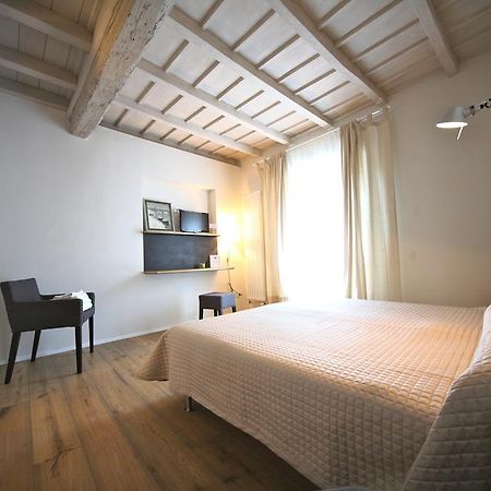 32 Bnb Camerecaffe ปาเวีย ห้อง รูปภาพ