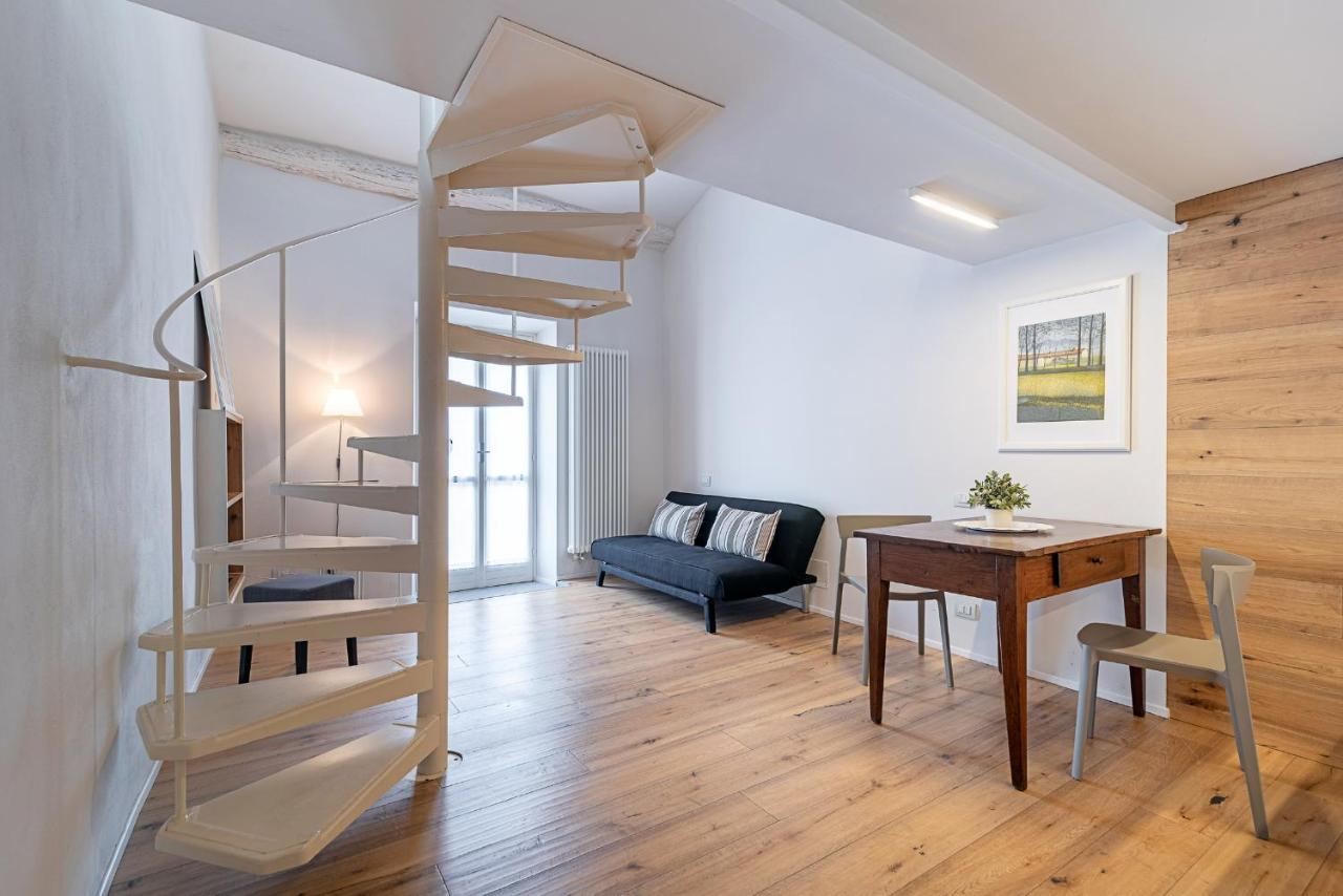 32 Bnb Camerecaffe ปาเวีย ภายนอก รูปภาพ