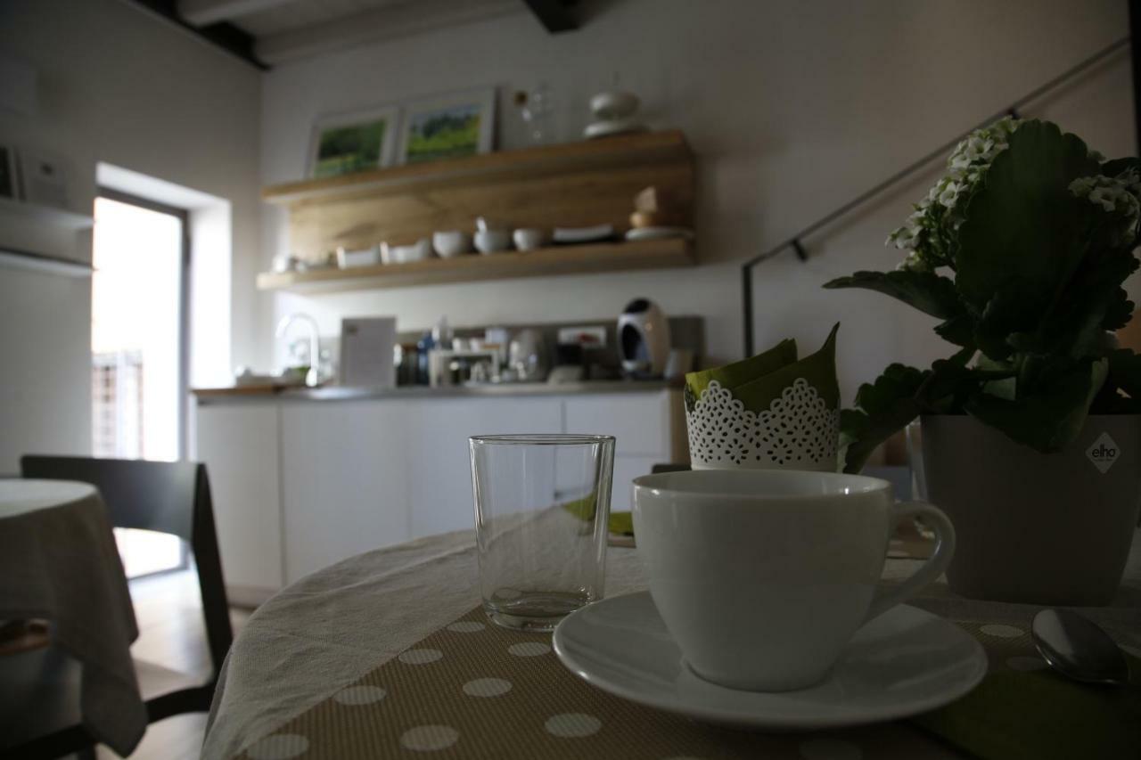 32 Bnb Camerecaffe ปาเวีย ภายนอก รูปภาพ