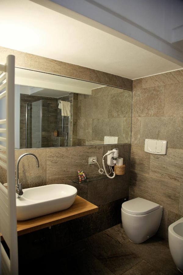 32 Bnb Camerecaffe ปาเวีย ภายนอก รูปภาพ